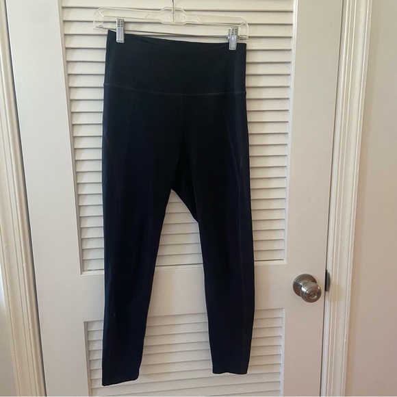 Girlfriend Collective High-Rise Compressive 7/8 Leggings in Black - Picture 3 of 9